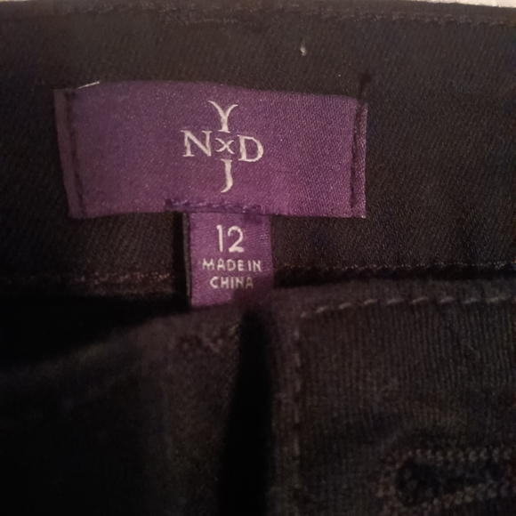 NYDJ Amira Jean with embellished ankle - Picture 8 of 16